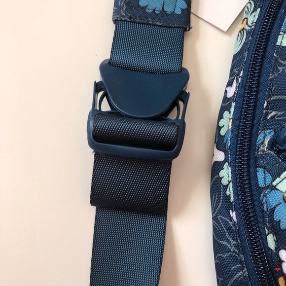 Vera Bradley Compact Sling - Picture 5 of 10